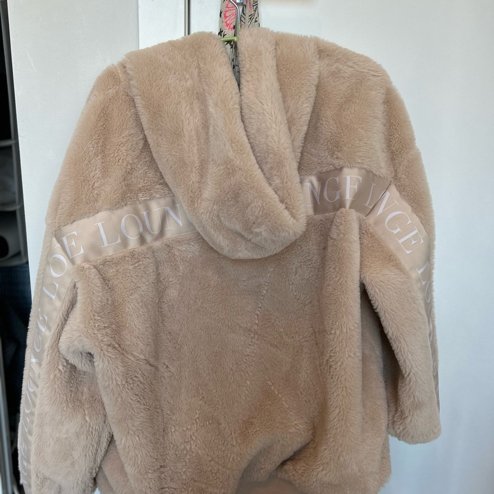 Longe teddy sweater worn once